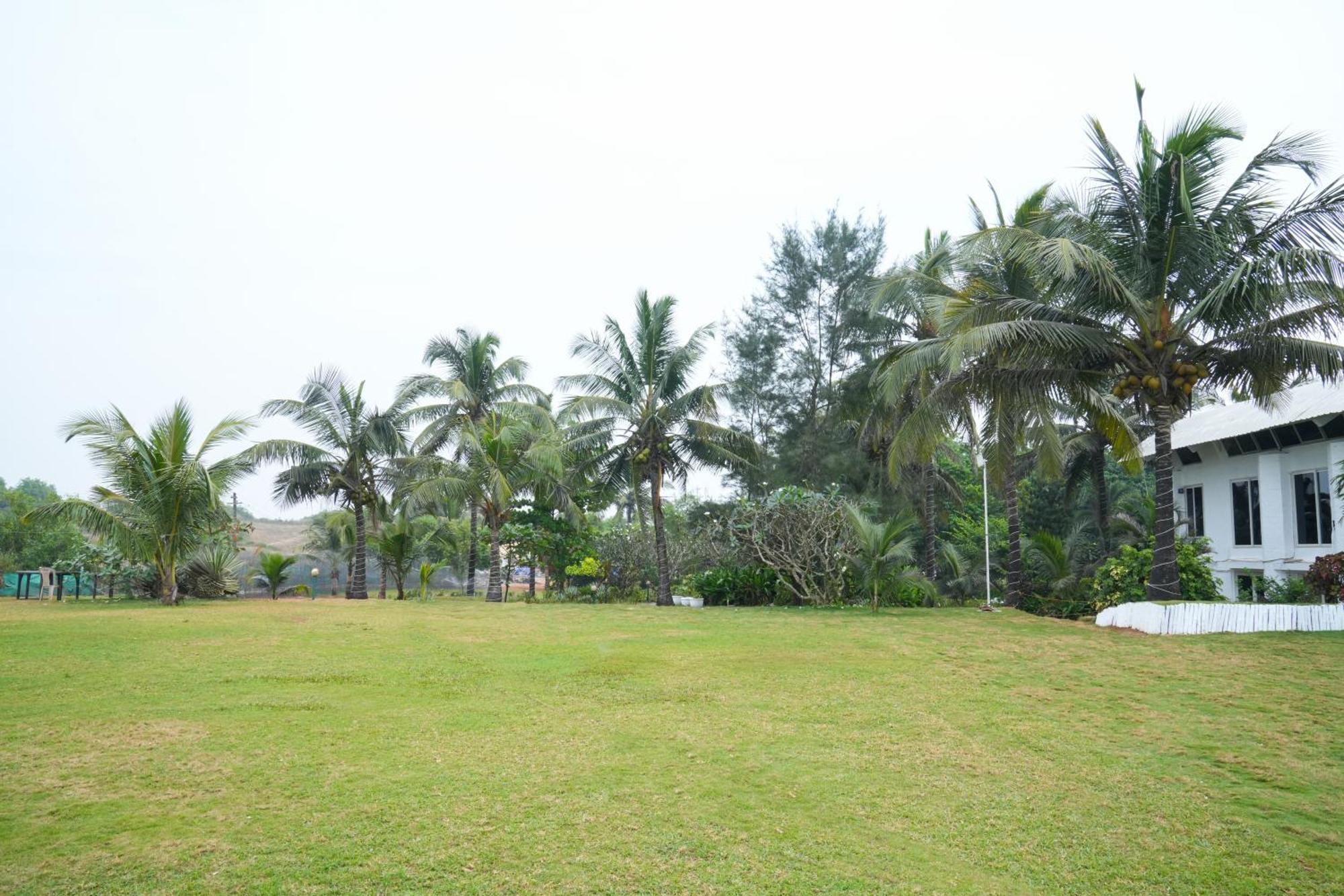 Regenta Beach House Resort, Goa Benaulim Buitenkant foto