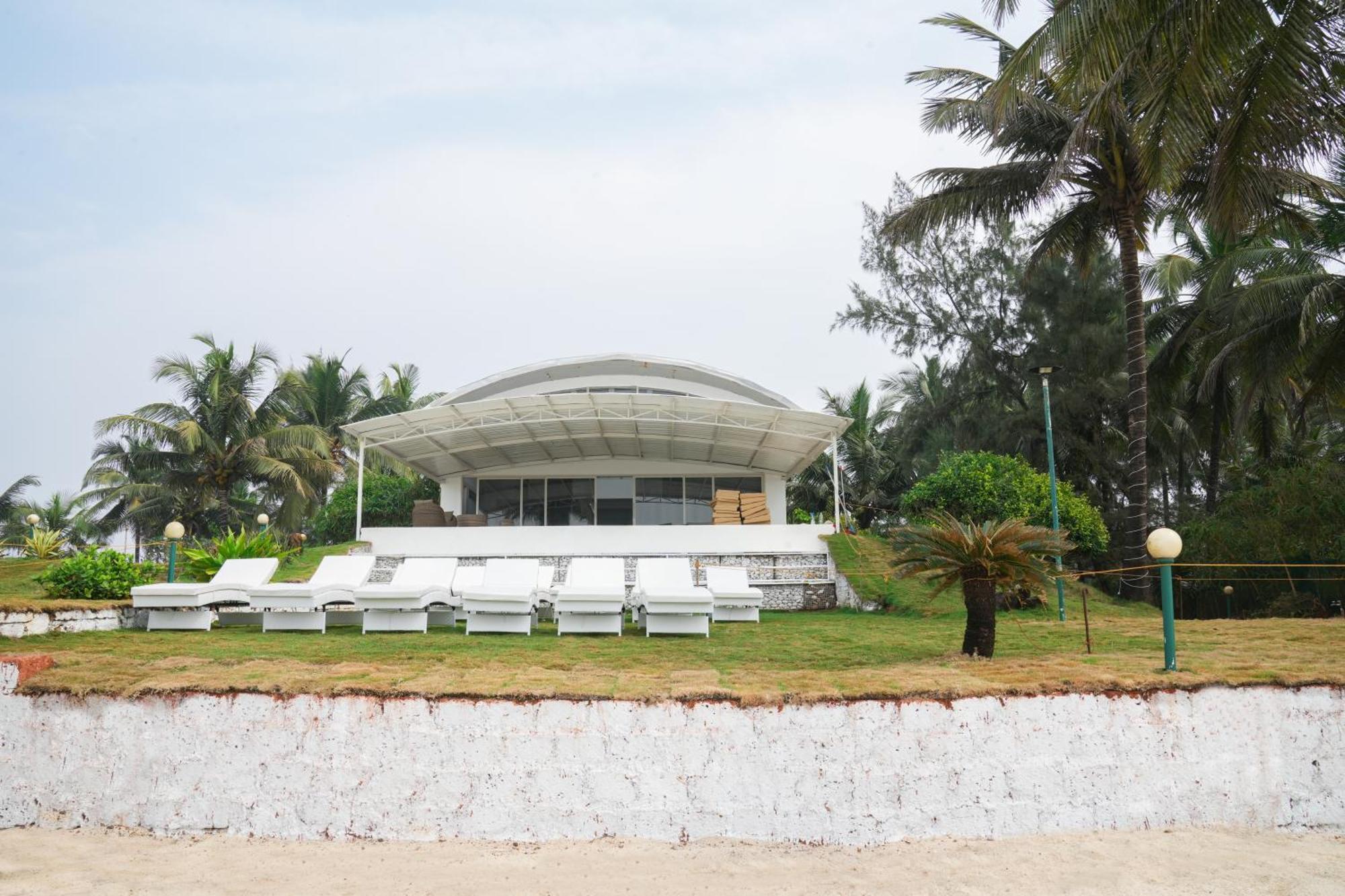 Regenta Beach House Resort, Goa Benaulim Buitenkant foto